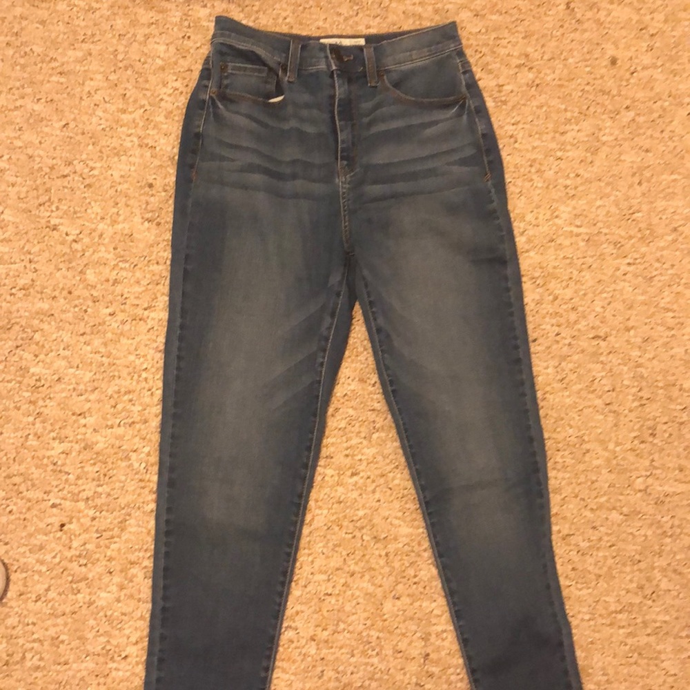 blue skinny jeans